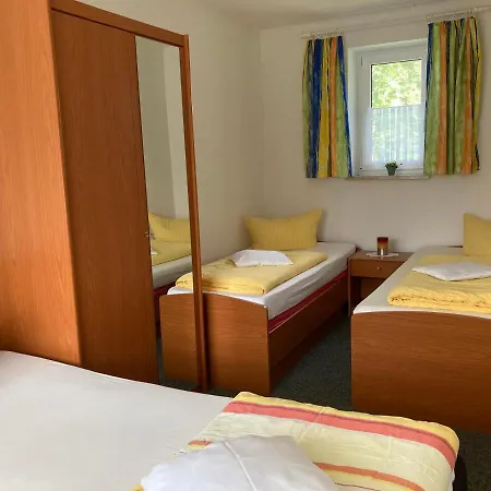 Hotel Am Schlosspark Mallin Habitación foto