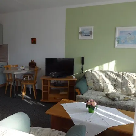 Hotel Am Schlosspark Mallin Habitación foto